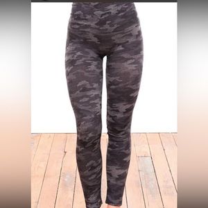 SPANX look at me now seamless leggings in Gray camo LARGE